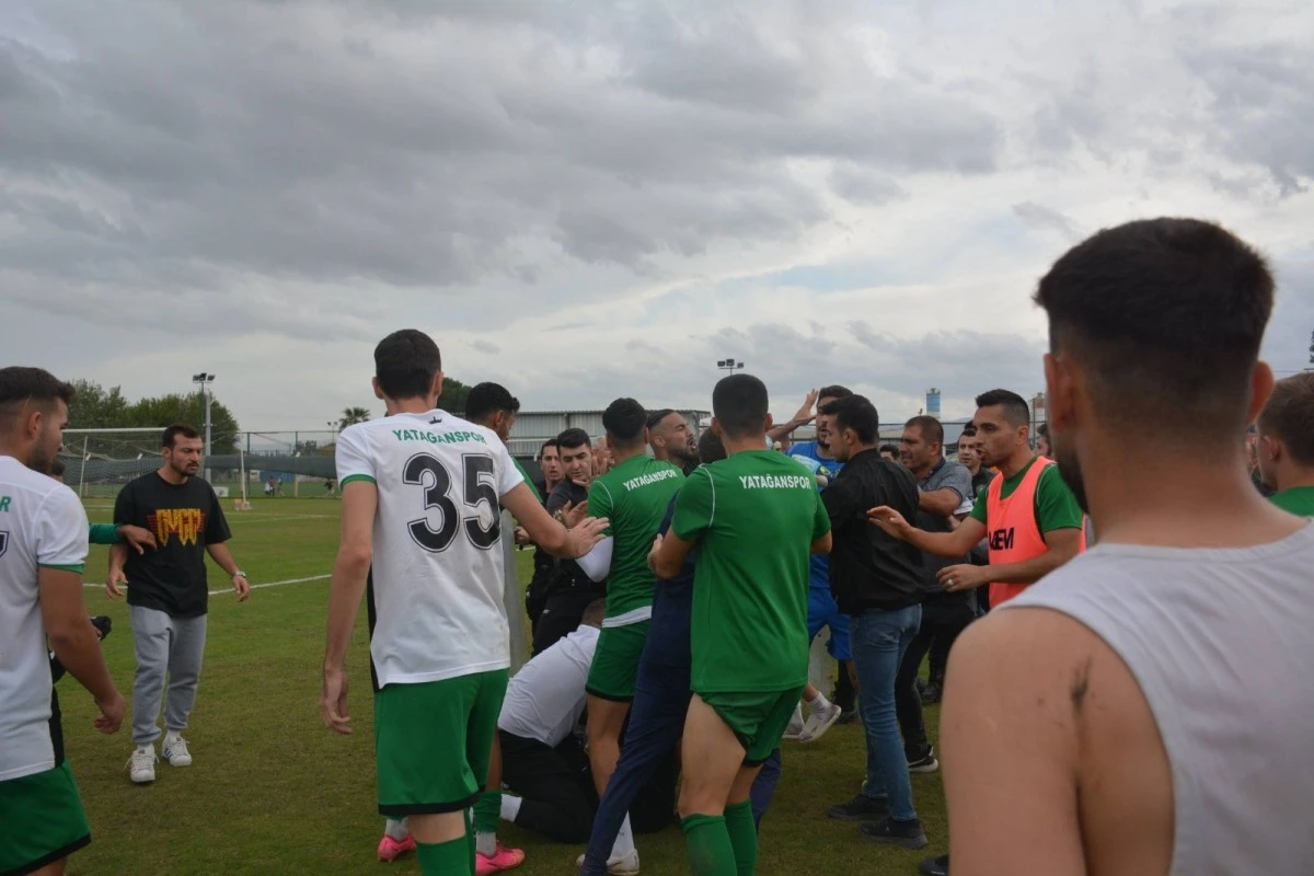BAL Ligi'ndeki karşılaşma sonunda yumruk ve tekmeler havada uçuştu