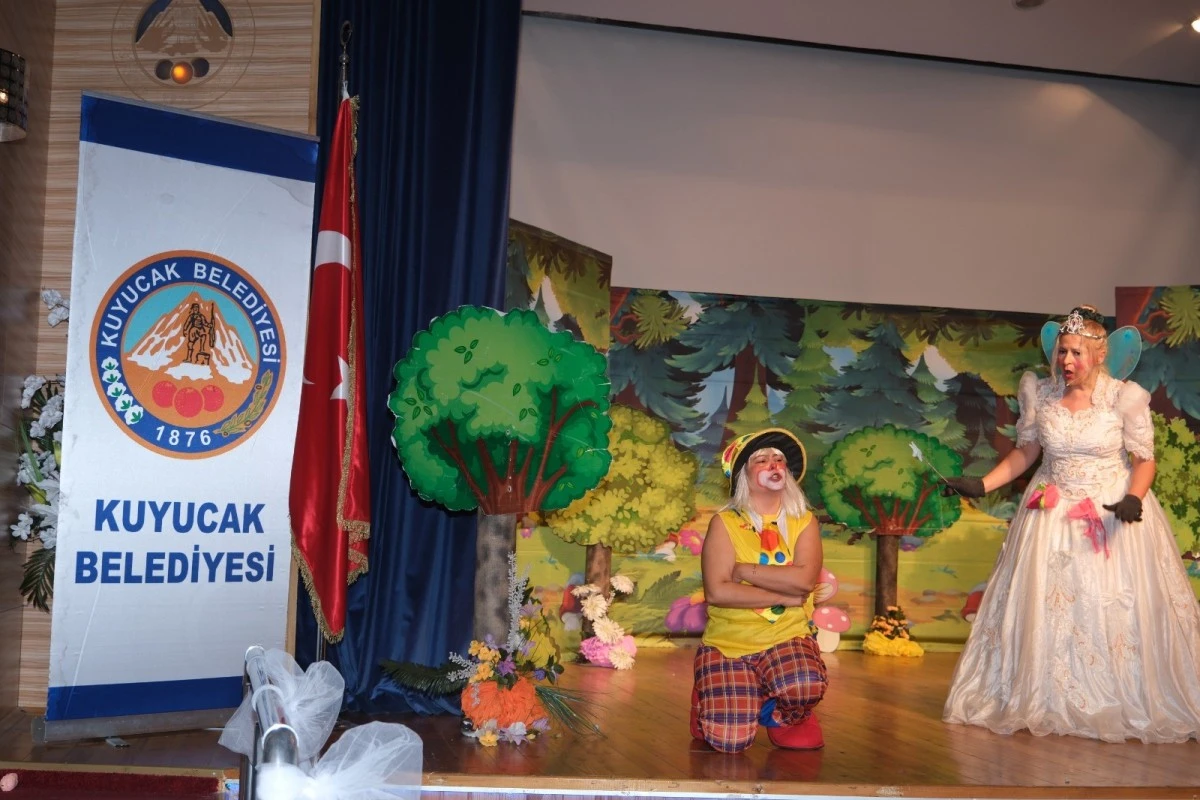 Kuyucaklı çocuklar müzikli çocuk oyununda buluştu