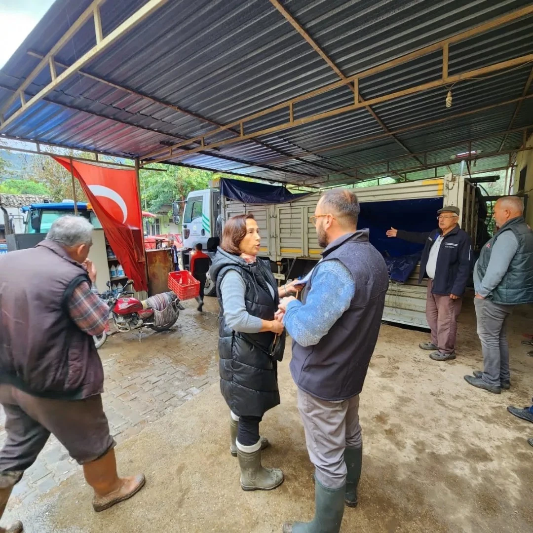 Söke’de sel mağdurlarına yem desteği