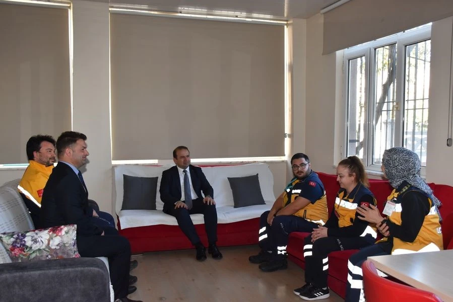İl Sağlık Müdürü Şenkul acil sağlık hizmetleri çalışanları ile buluştu