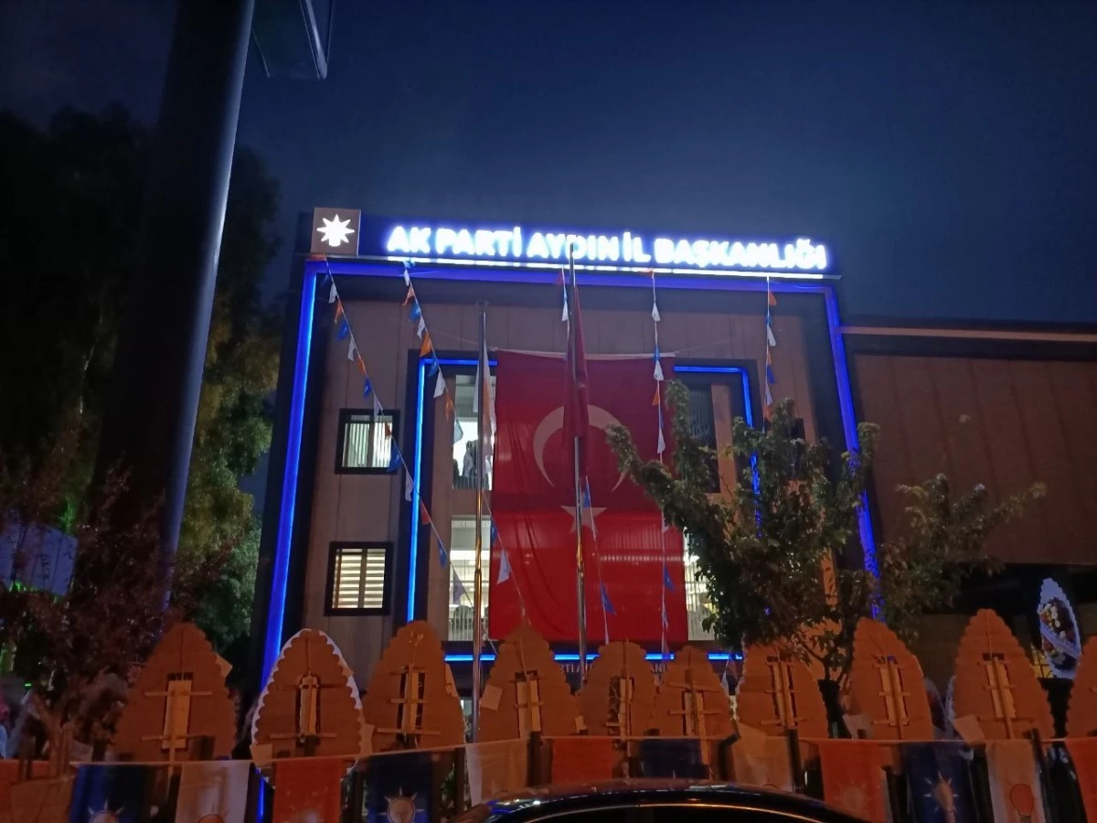 AK Parti Aydın'ın yeni il binası açıldı