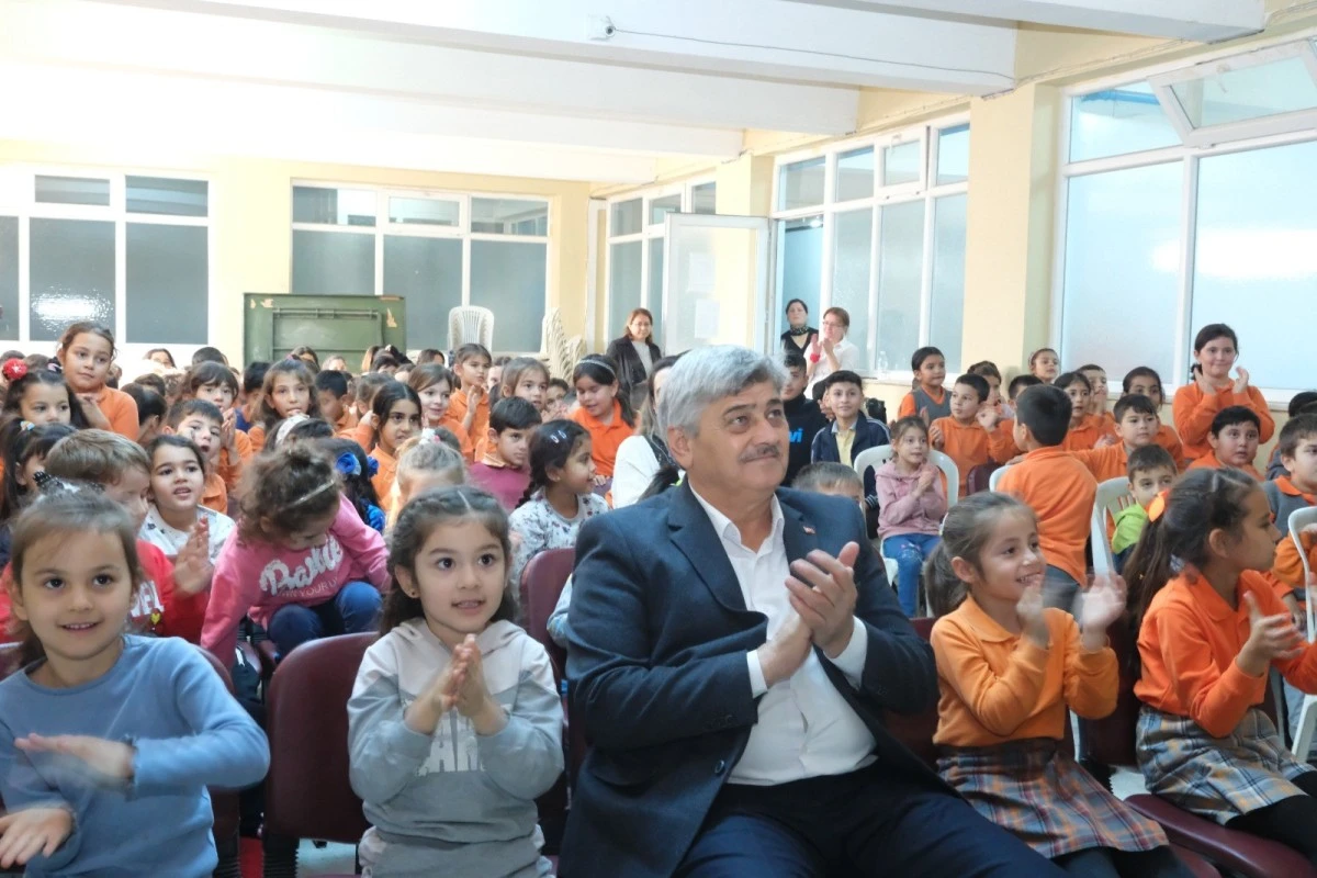 Kuyucak Belediyesi’nden minikler için gösteri