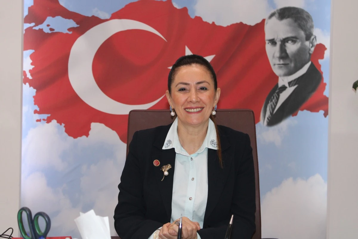 Depremzede öğretmenlere videolu sürpriz