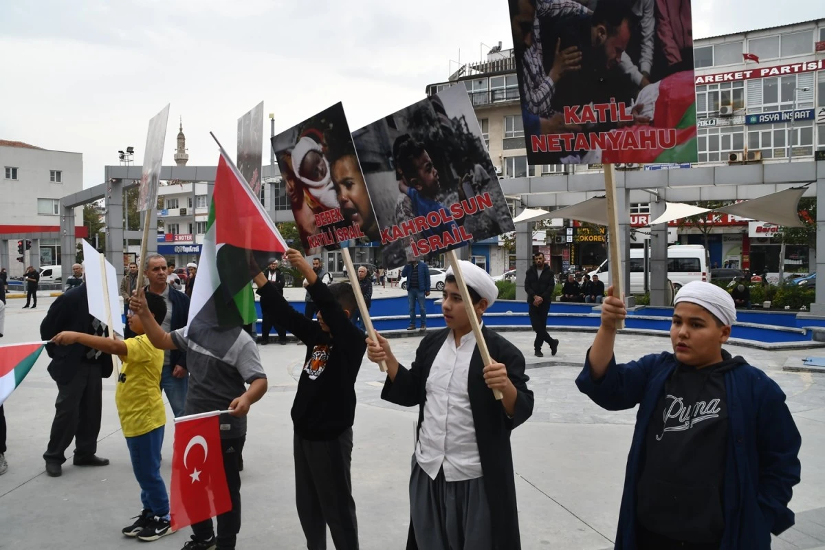 Söke'de Filistin'deki zulme karşı miting düzenlendi