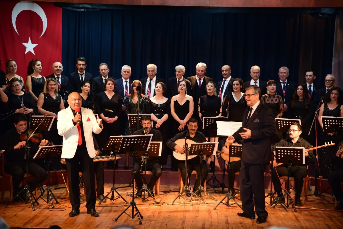 Öğretmenler Korosu'ndan muhteşem konser