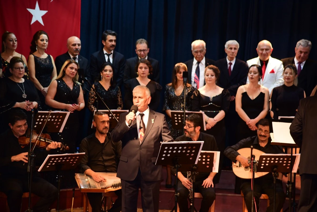 Öğretmenler Korosu'ndan muhteşem konser