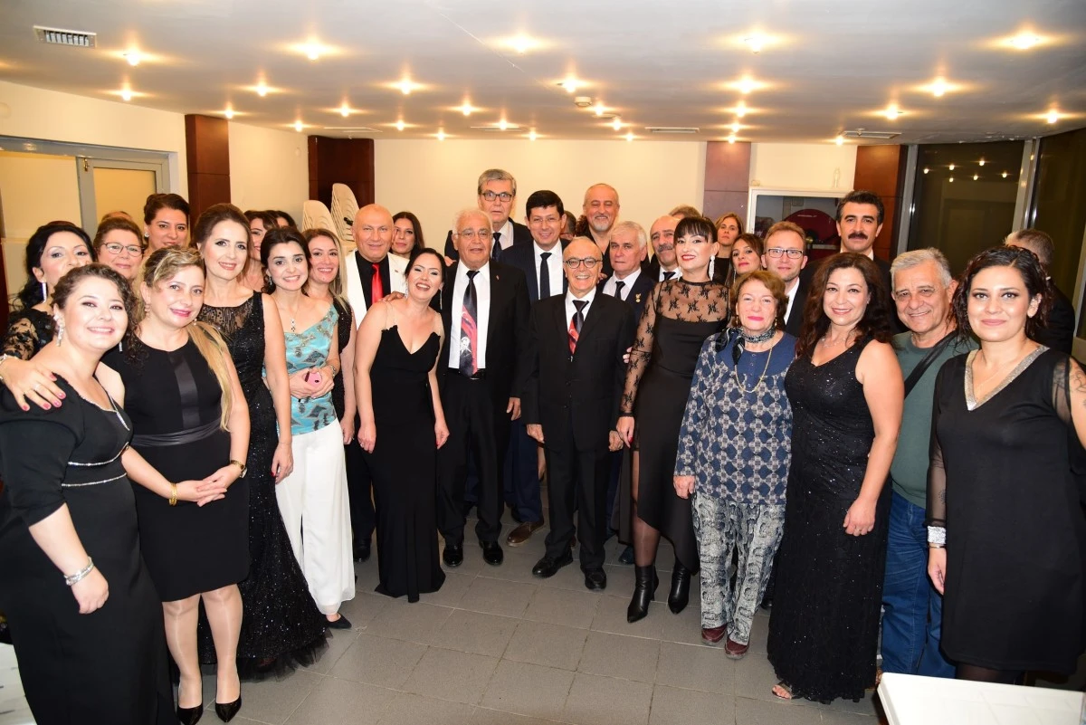Öğretmenler Korosu'ndan muhteşem konser