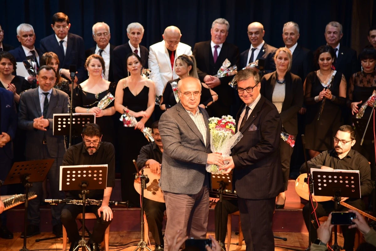 Öğretmenler Korosu'ndan muhteşem konser