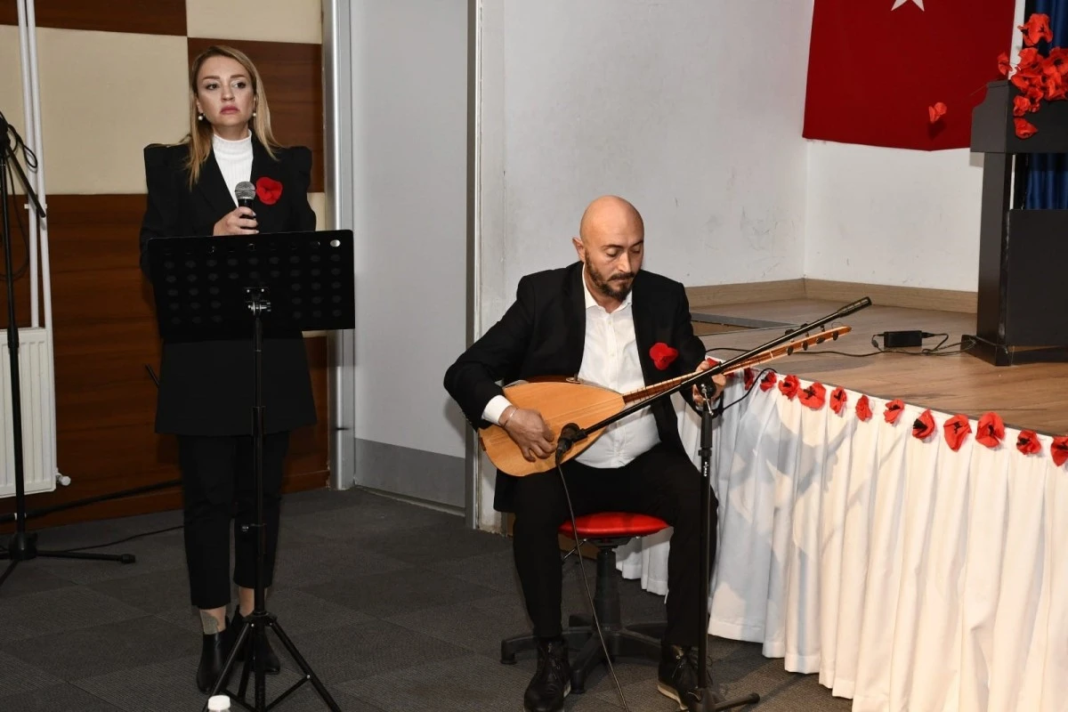 Kuşadası'nda Öğretmenler Günü kutlandı