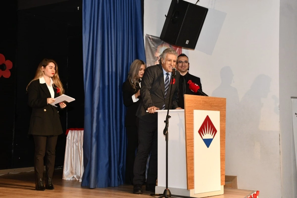 Kuşadası'nda Öğretmenler Günü kutlandı