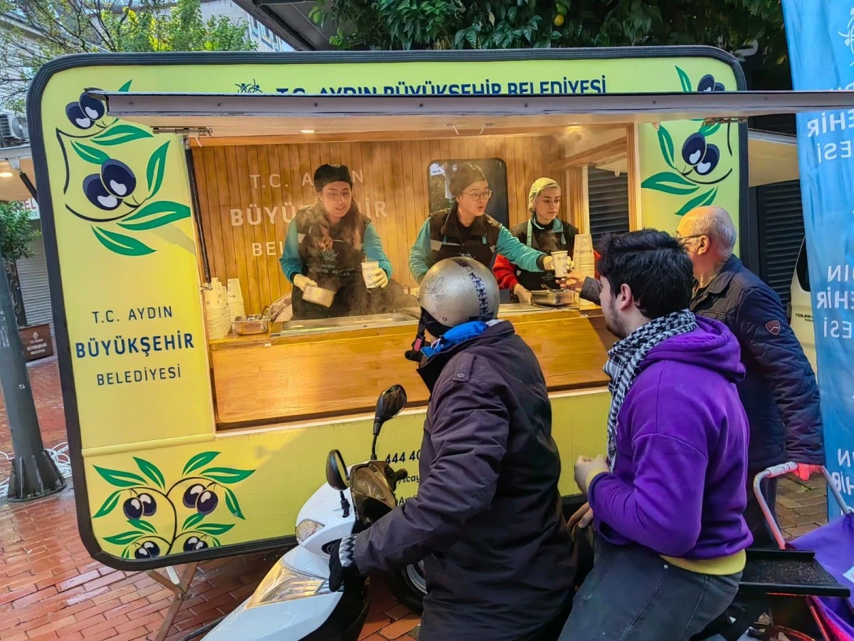 Aydın Büyükşehir Belediyesi kış aylarında vatandaşların içini ısıtıyor