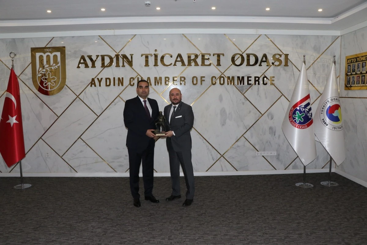 AYTO Başkanı Ülken, Tacikistan heyetini ağırladı