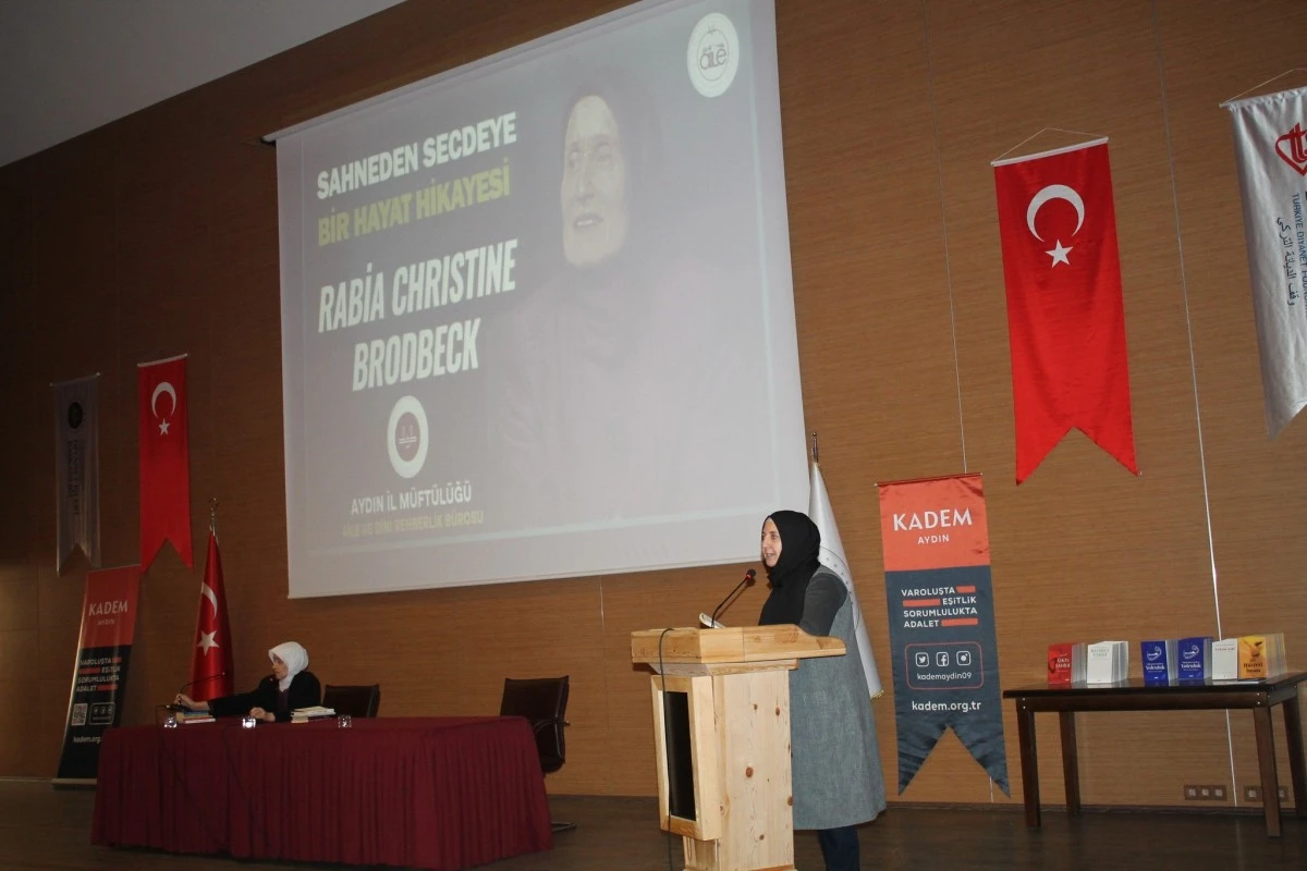 Tesadüfen girdiği mescitten etkilenerek müslüman oldu