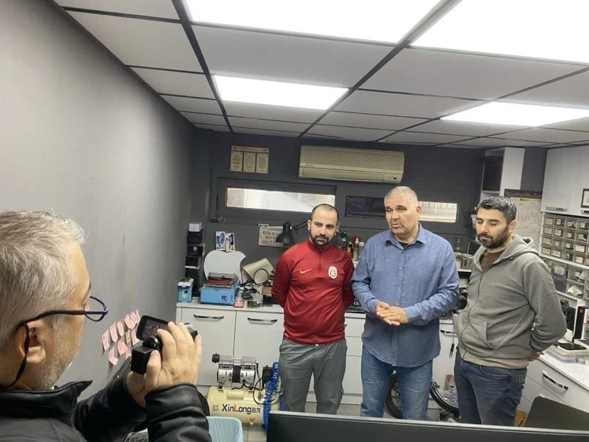 Cep telefonu tamiri belgesi için sınava girdiler