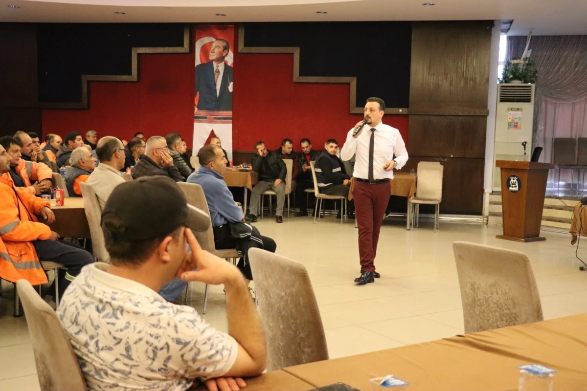 Nazilli Belediyesi Temizlik İşleri personeline iş sağlığı ve güvenliği eğitimi verildi
