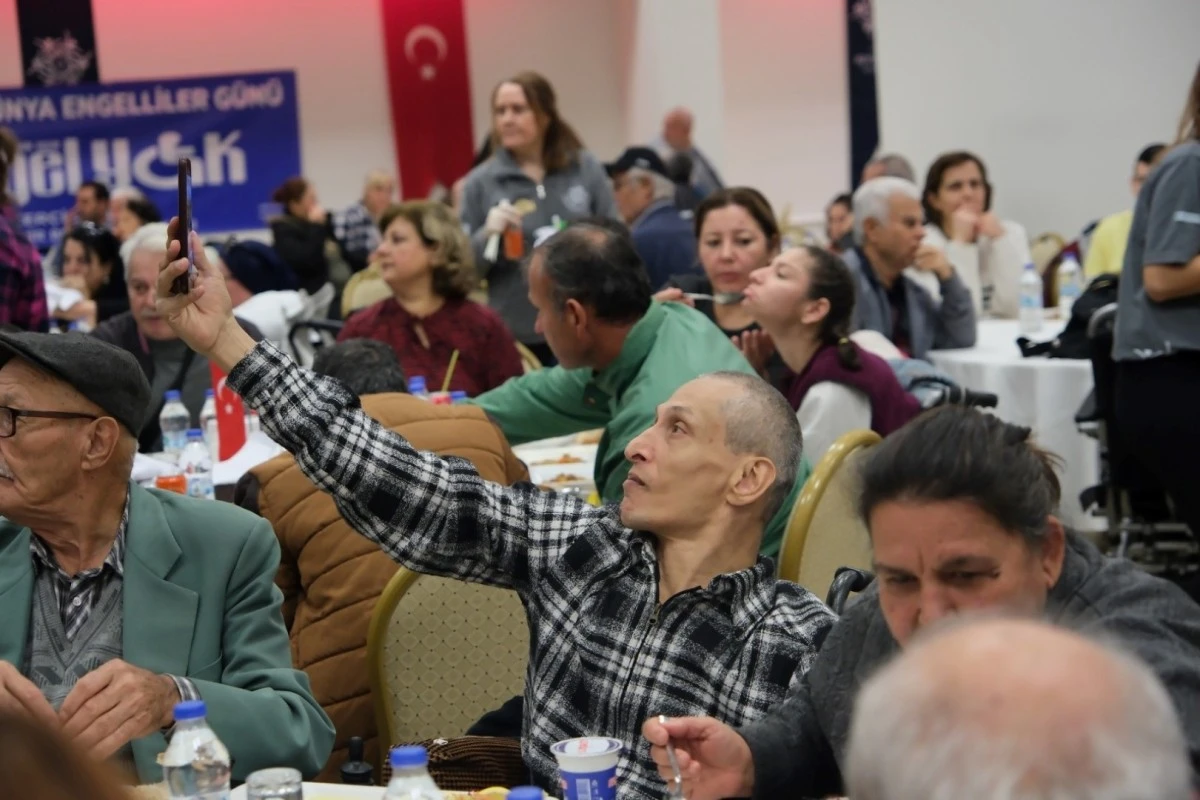BAŞKAN ÇERÇİOĞLU ENGELLİ VATANDAŞLARLA BİR ARAYA GELDİ