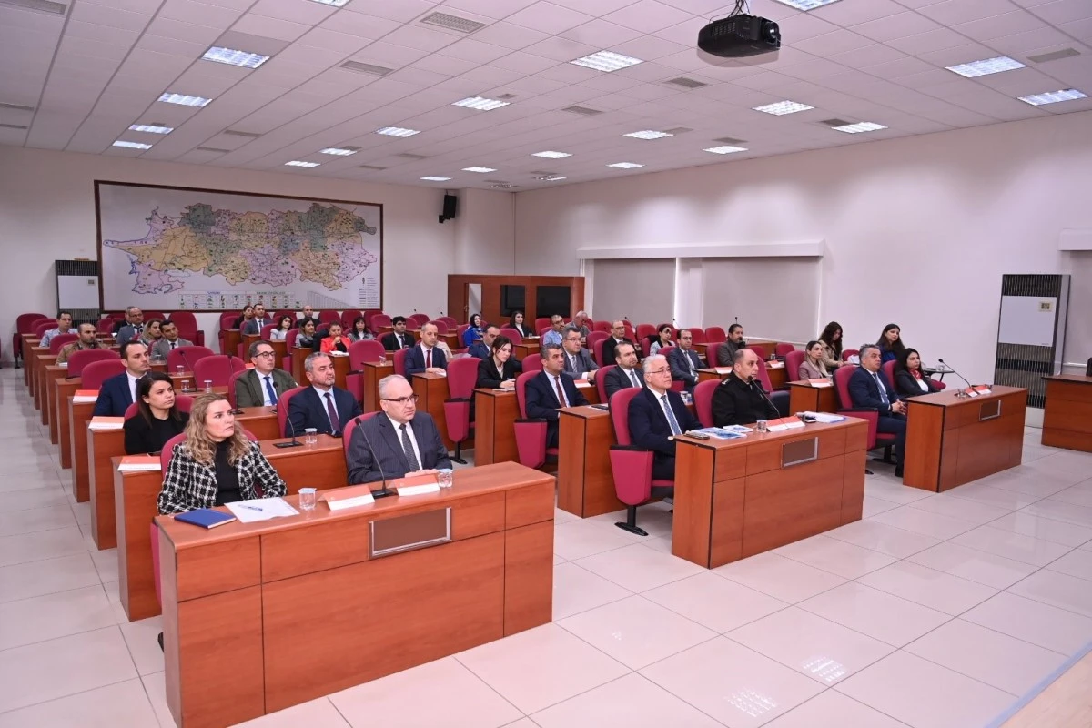 Aydın’da kadına karşı şiddet masaya yatırıldı