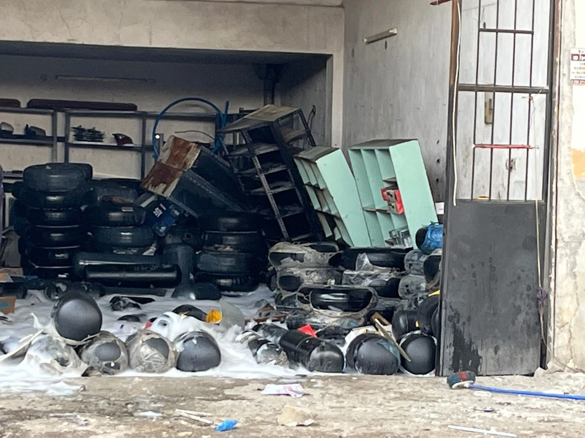 Otomobilin LPG tankı bomba gibi patladı