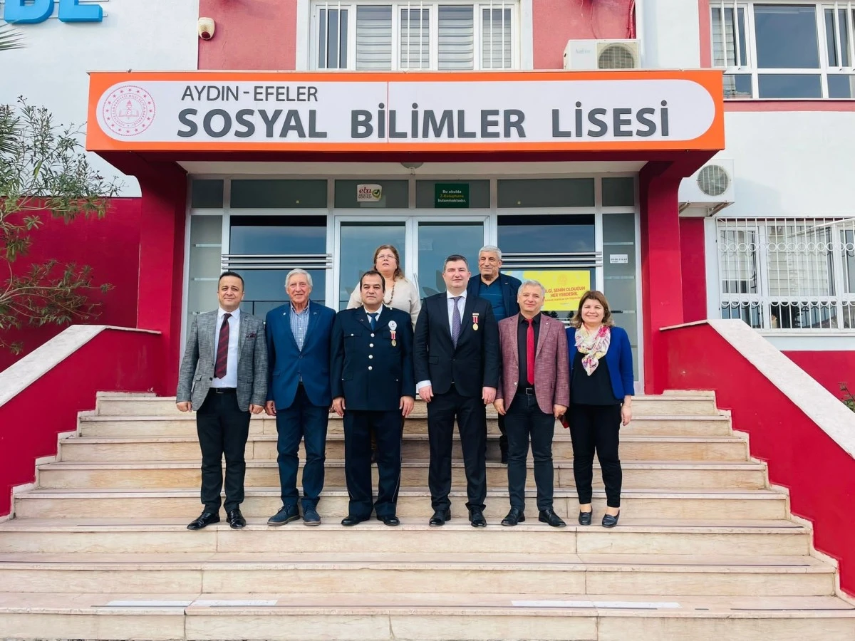 Liseli gençler, gazilerle bir araya geldi