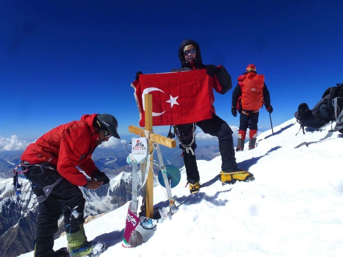 Dünyanın çatısına Türk bayrağını dikmek istiyor