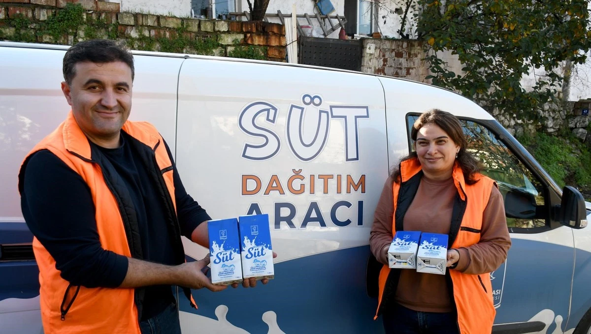 Kuşadası Belediyesi'nden çocuklara 10 ayda 80 bin litre süt desteği