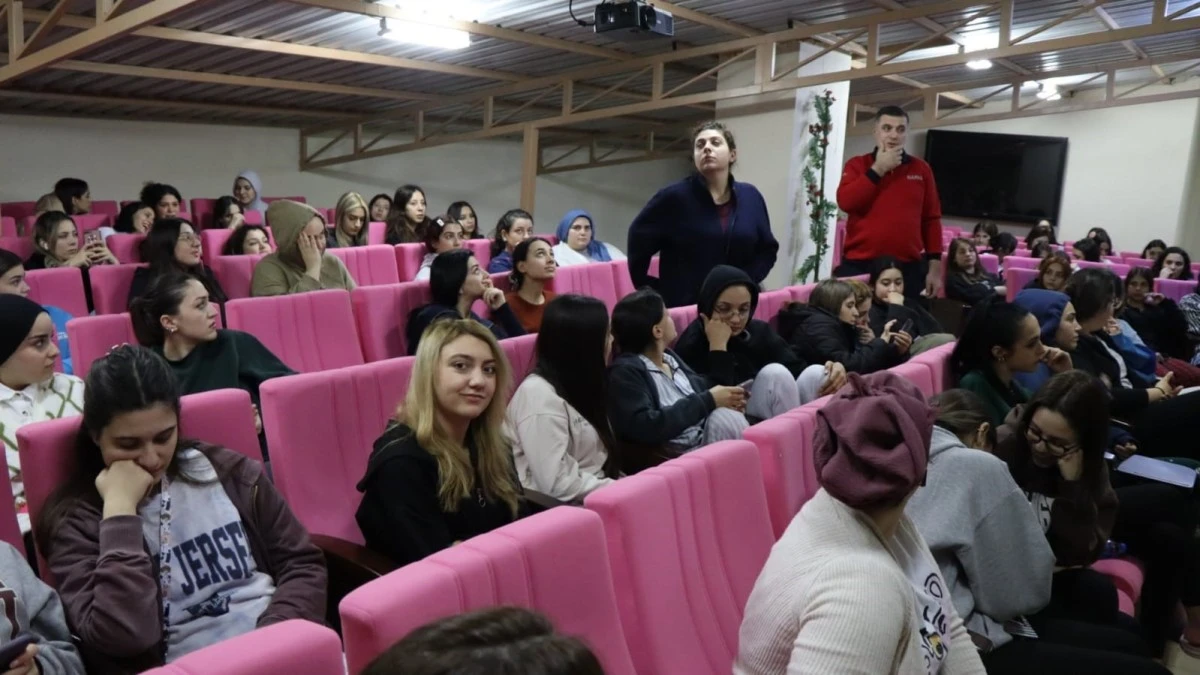 NAFAD ekipleri gençlere afet eğitimi vermeye devam ediyor