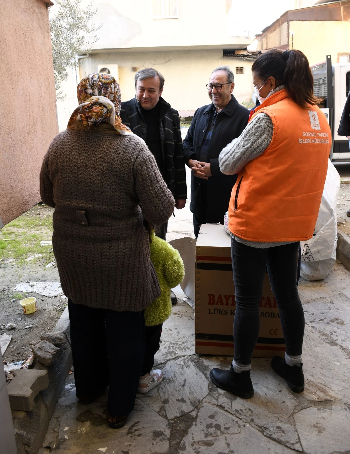 KUŞADASI BELEDİYESİ’NDEN SOSYAL BELEDİYECİLİK DERSİ