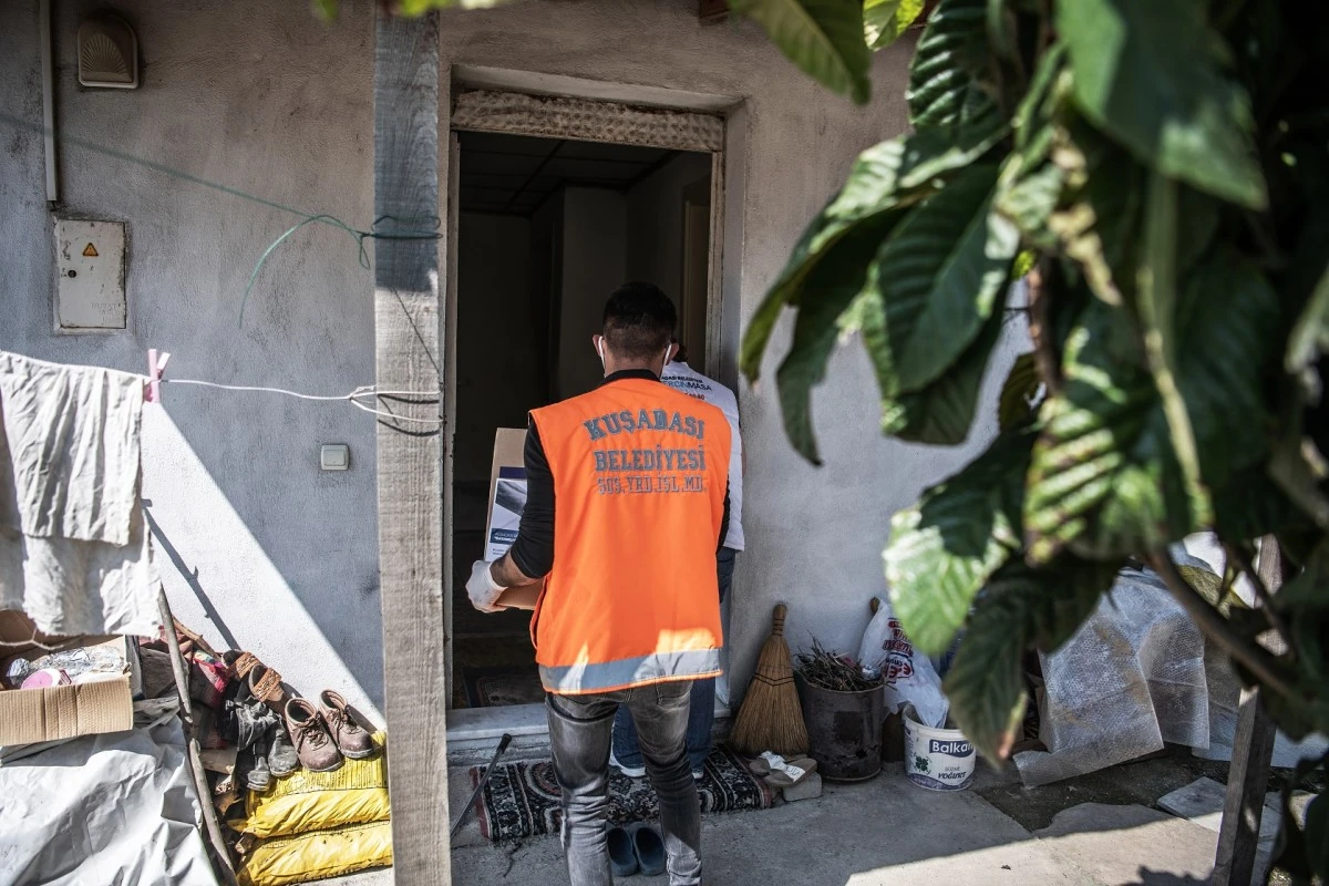 KUŞADASI BELEDİYESİ’NDEN SOSYAL BELEDİYECİLİK DERSİ