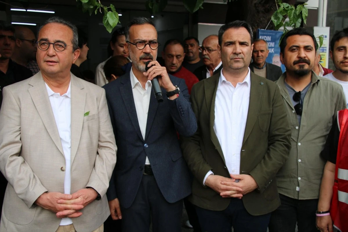 TEZCAN, AKKENTLİ’NİN SÖKE SEVDASINI ÇOK ÖNCEDEN GÖRMÜŞ