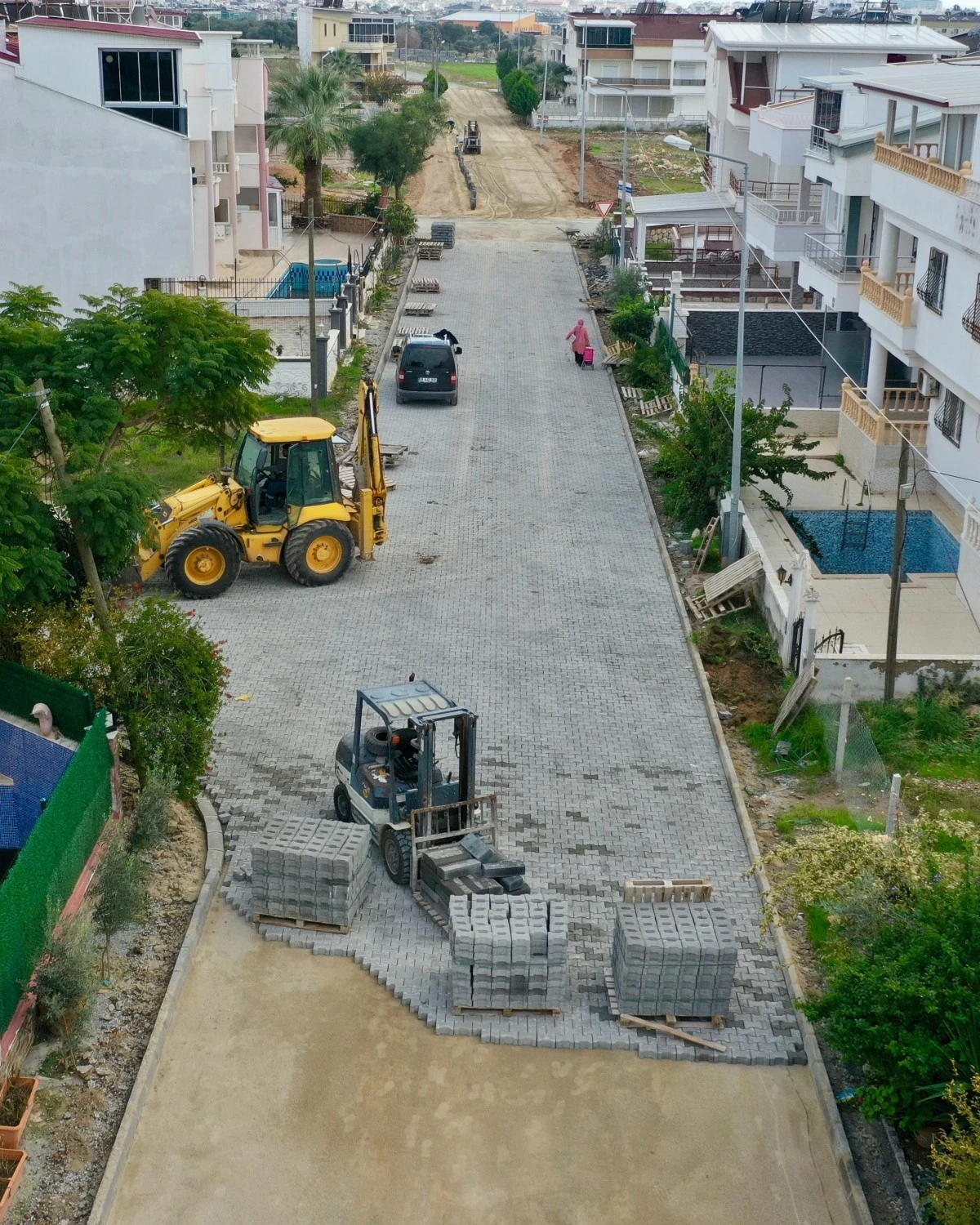 Didim’de yol çalışmaları devam ediyor