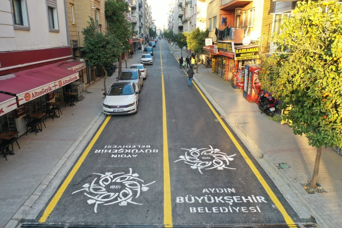 Aydın Büyükşehir Belediyesi Gençlik Caddesi'ni yeniledi