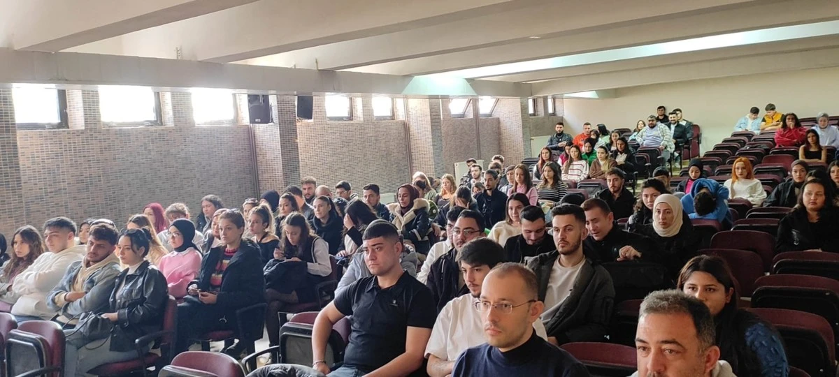 NAFAD yüzlerce gence afet farkındalık eğitimi veriyor