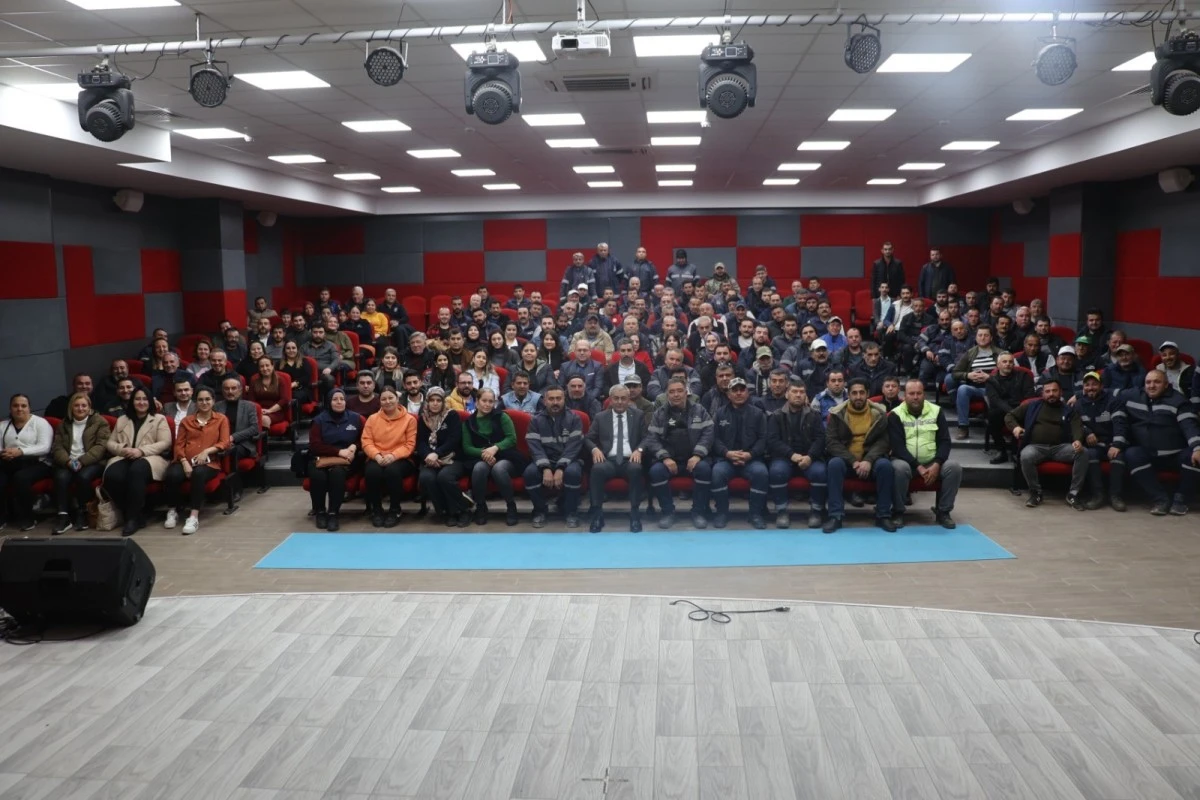 Başkan Kaplan’dan personeline yeni yıl jesti