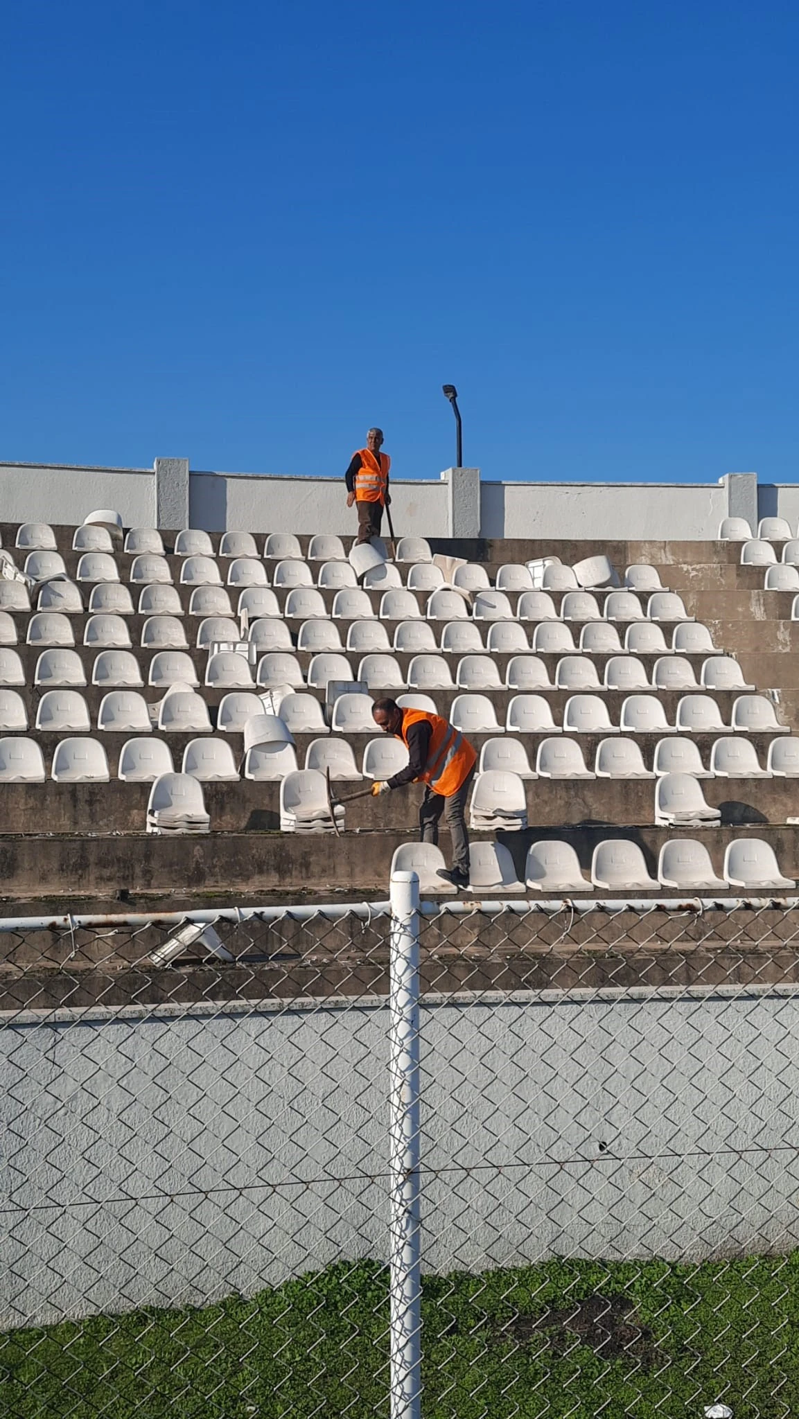 Aydın'da 73 yıllık stadın yıkım süreci başladı
