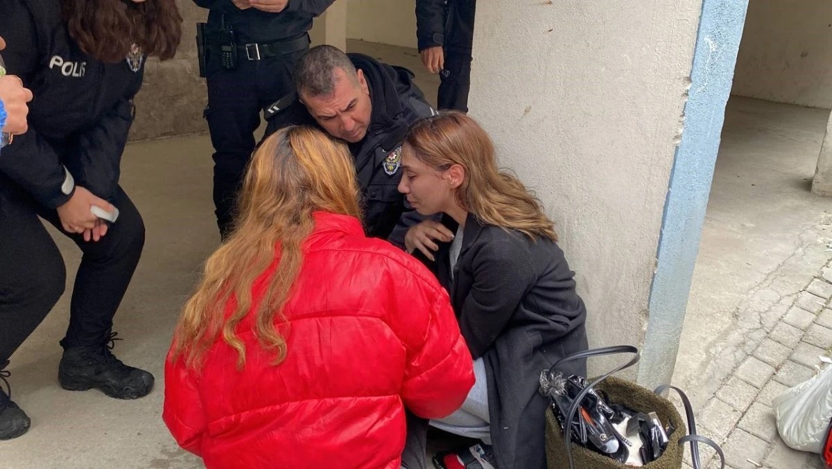Klima alev aldı, evi yaktı