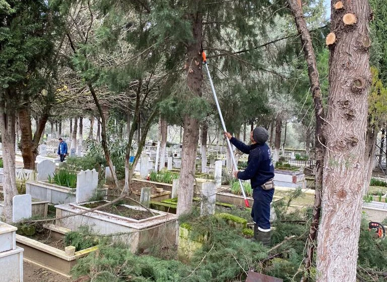Germencik’te yol yapım çalışmaları sürüyor