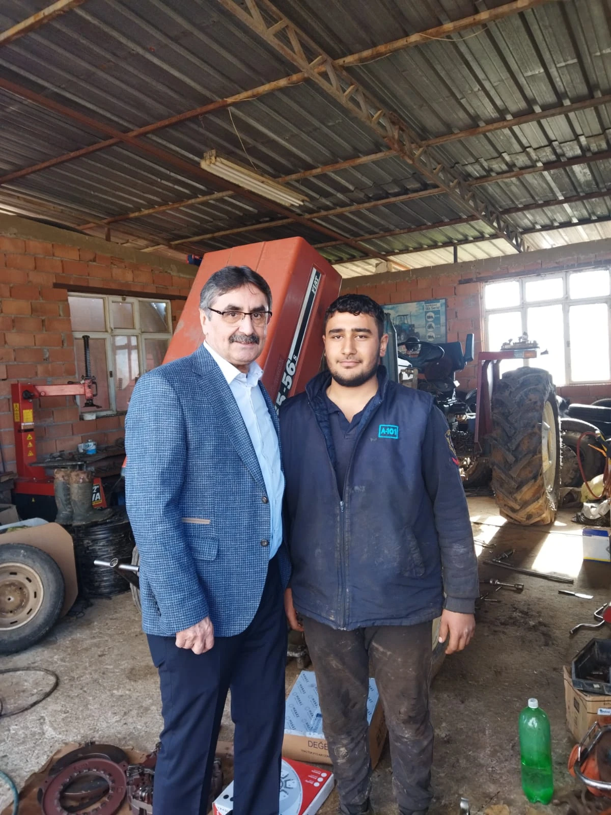 Karacasu İYİ Parti Belediye Başkan Adayı İnal'a esnaftan yoğun ilgi