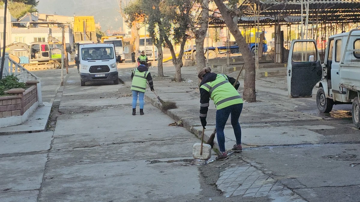 Buharkent’in temizliği kadınlara emanet