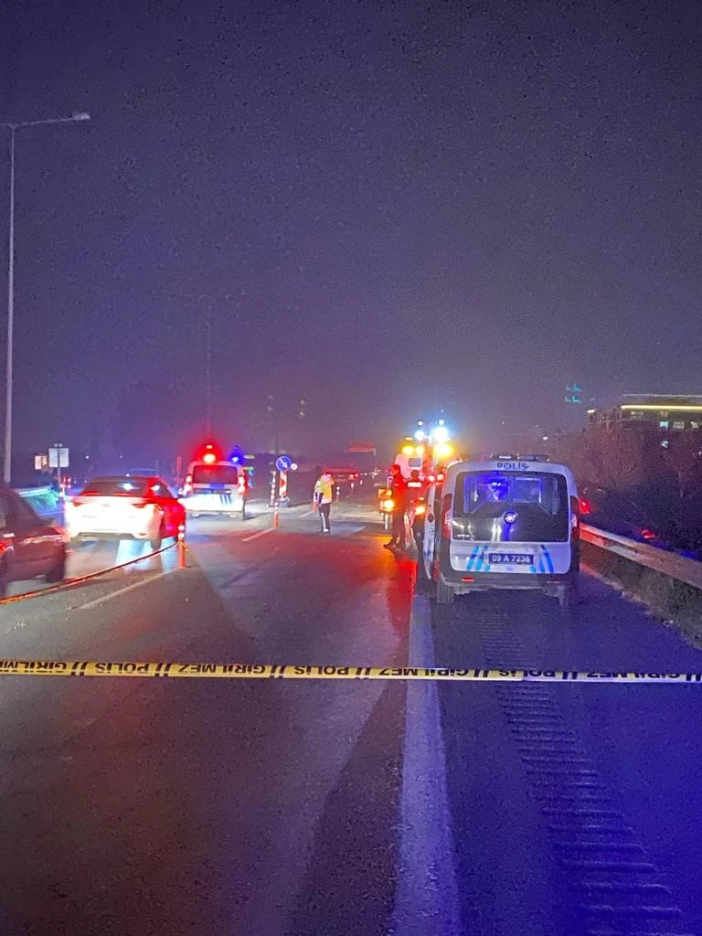 Kontrolden çıkan otomobil bariyerleri aşarak yol kenarına uçtu: 1 yaralı