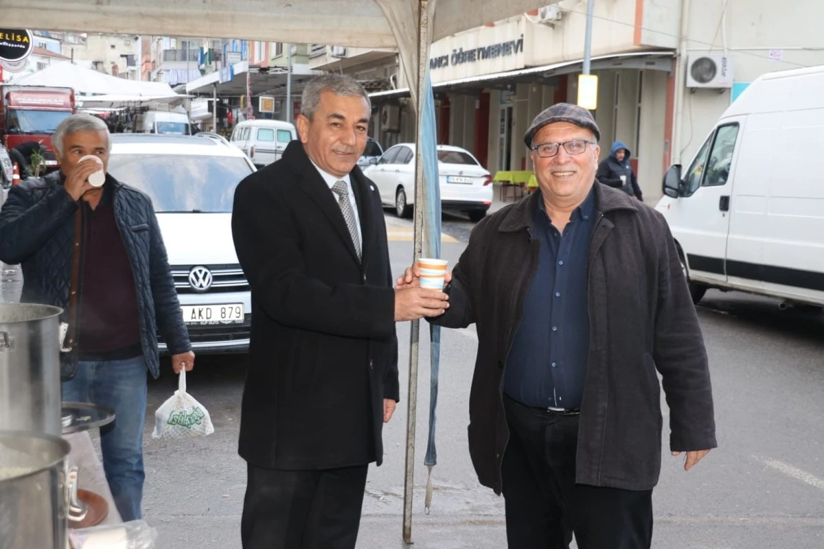 Koçarlı Belediyesi'nin çorba ikramı vatandaşları ısıttı
