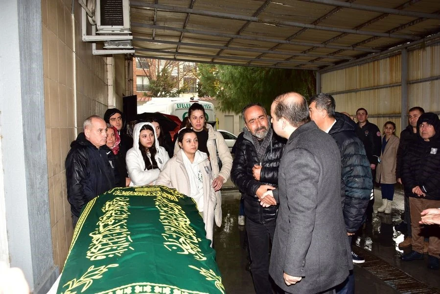 Hayatını kaybeden hastane personeli son yolculuğuna uğurlandı