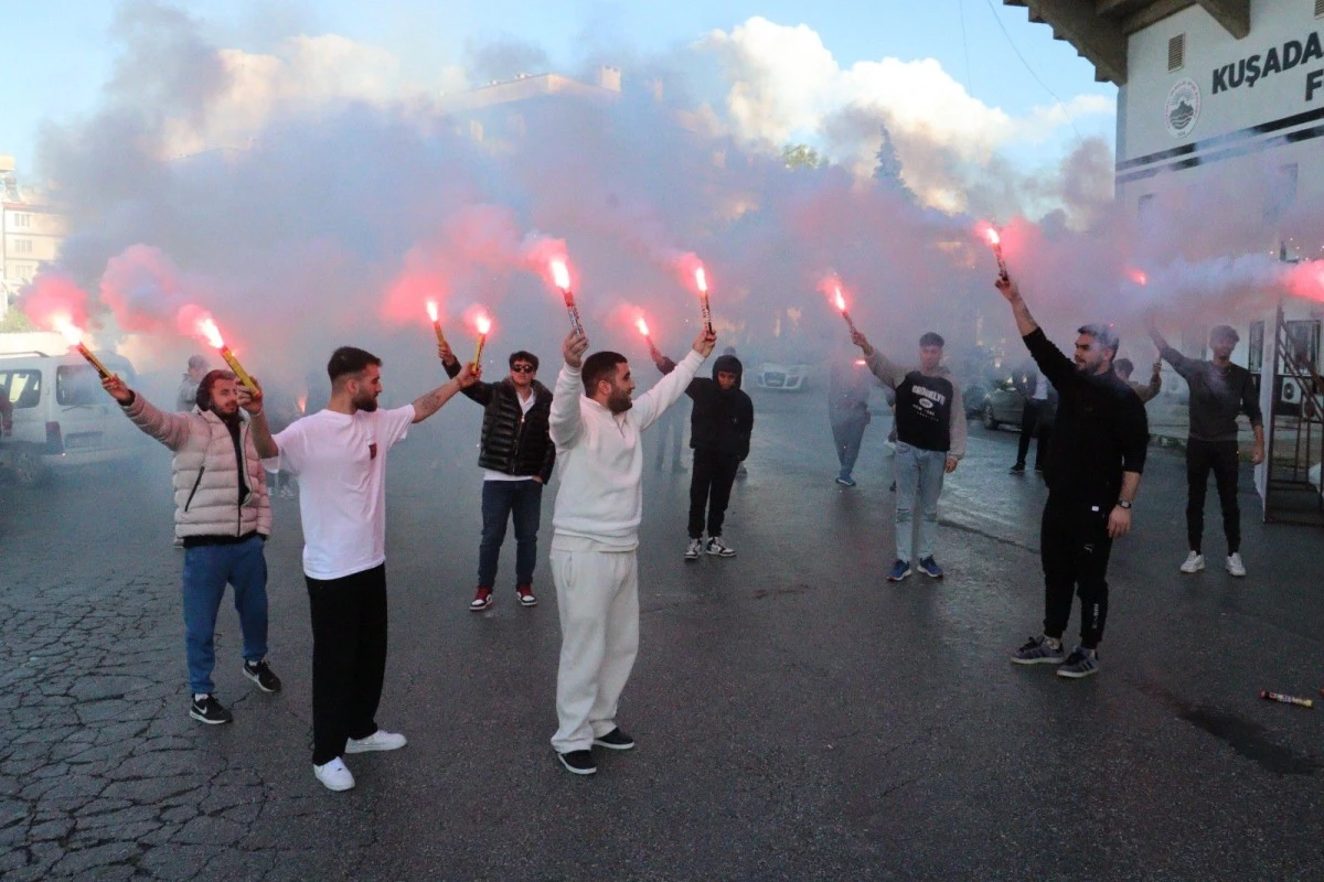 Kuşadasıspor, 8 futbolcu ile sözleşme imzaladı