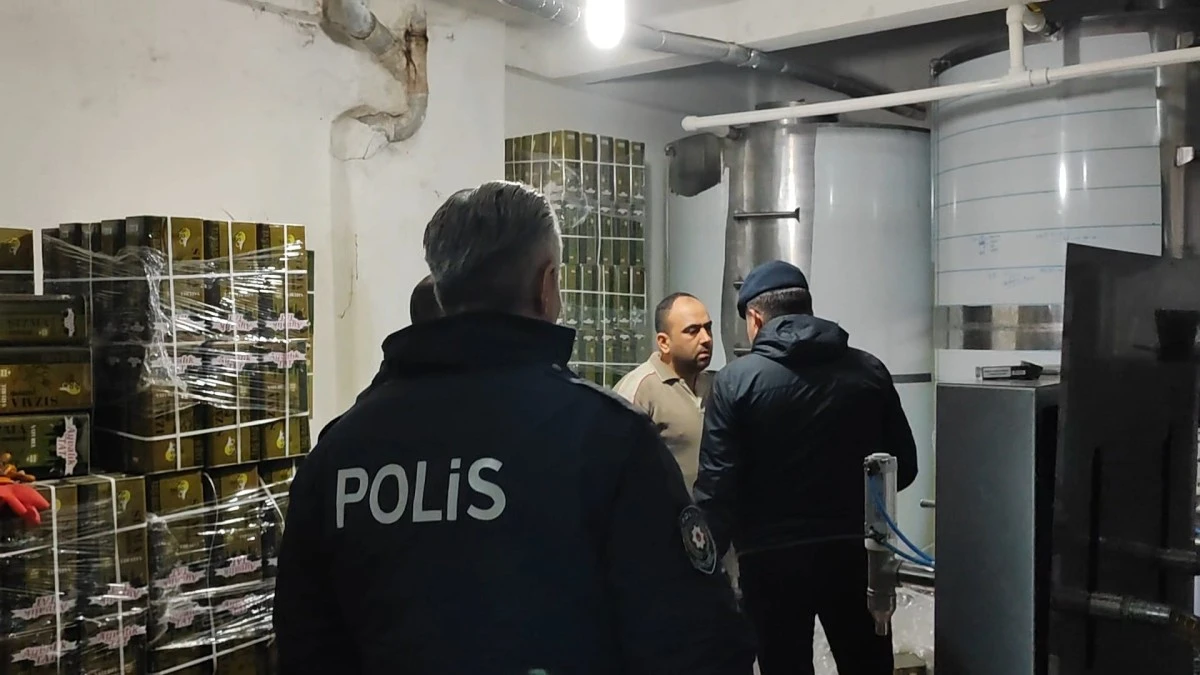11 Bin Litre Sahte Zeytinyağı İncirliova Polisine Takıldı