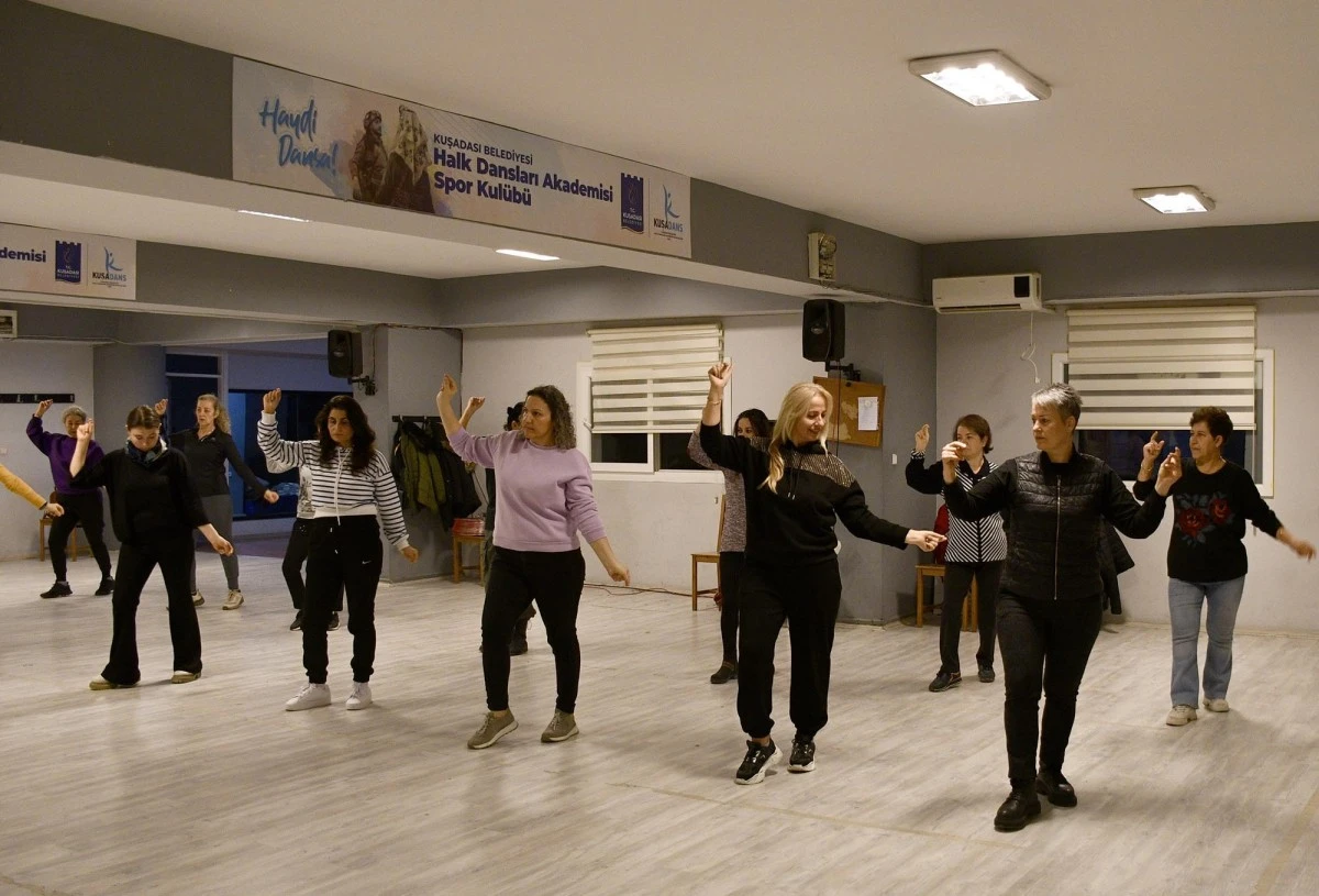Kuşadası Belediyesi Dans Sanatları Akademisi Spor Kulübü açıldı