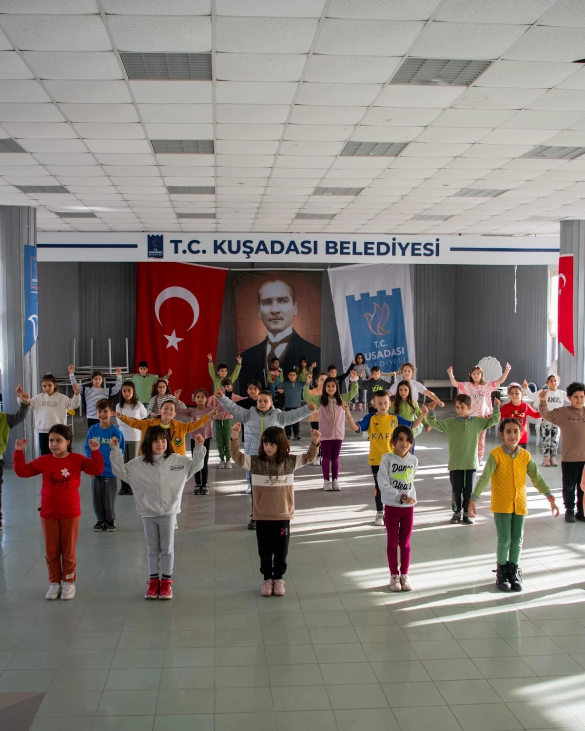 Kuşadası Belediyesi Dans Sanatları Akademisi Spor Kulübü açıldı