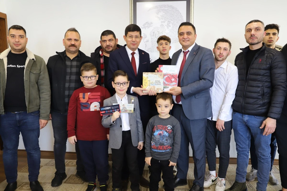 Başkan Özcan, Nazilli Ülkü Ocakları’nı ağırladı