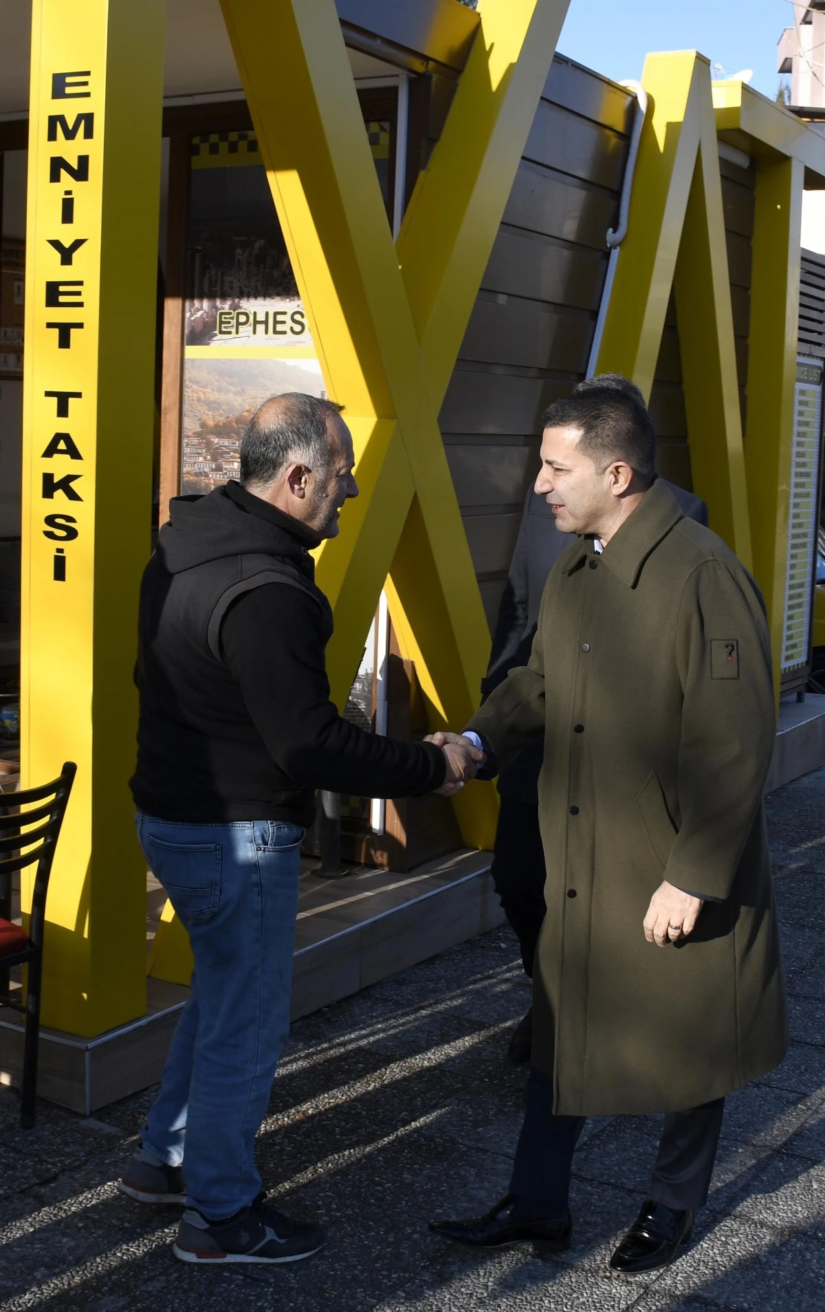 Başkan Günel mesaiye vatandaşların taleplerini dinleyerek başlıyor