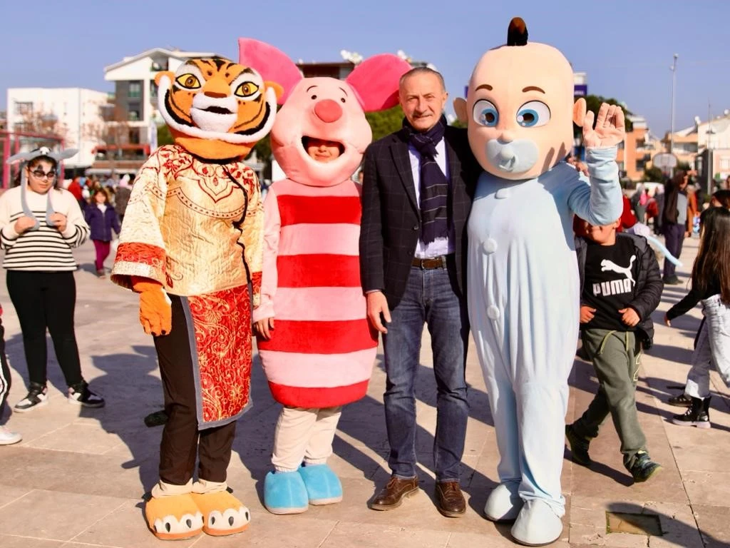 Başkan Atabay'dan, Didimli çocuklara karne hediyesi
