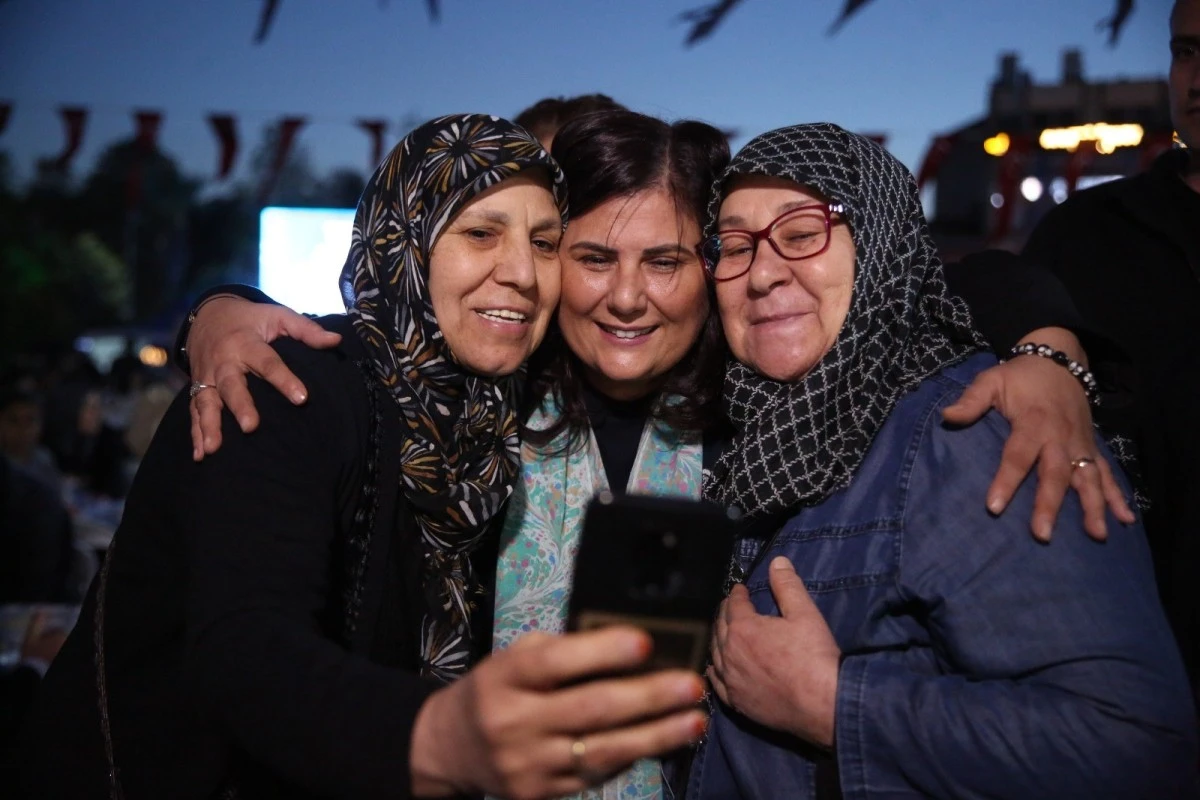 Aydın halkı, Büyükşehir'in iftar programlarında buluşuyor