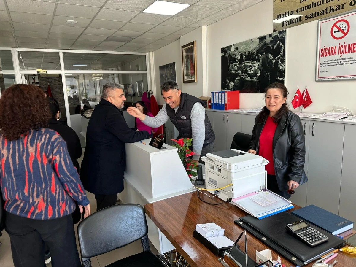 CHP’li GÖKMEN İNCİRLİOVA ESNAF ODASINI ZİYARET ETTİ